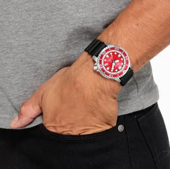 Citizen Promaster Eco-Drive Diver – Red Dial - Image 3