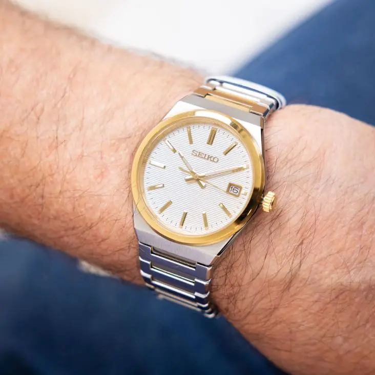 Seiko Men's Yellow Gold-Plated Dress SUR558P - Image 2