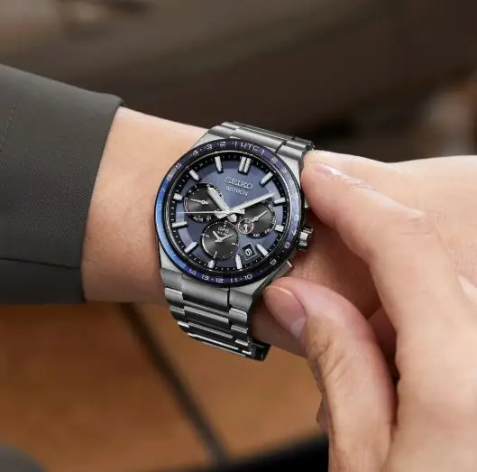 Seiko Gents Blue 100M 3 Dial SSH109J - Image 2
